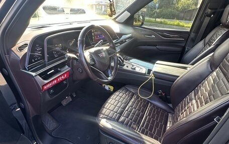 Cadillac Escalade V, 2022 год, 9 500 000 рублей, 17 фотография