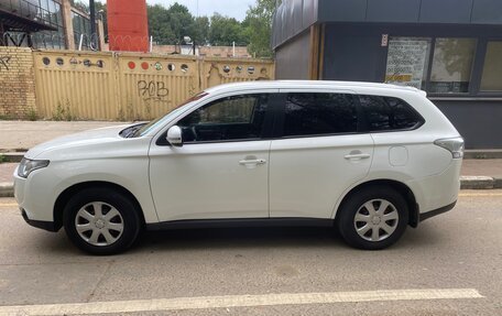 Mitsubishi Outlander III рестайлинг 3, 2012 год, 1 020 000 рублей, 2 фотография