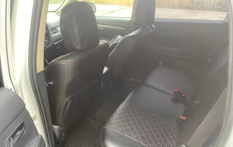 Mitsubishi Outlander III рестайлинг 3, 2012 год, 1 020 000 рублей, 9 фотография