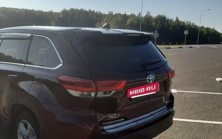 Toyota Highlander III, 2018 год, 3 600 000 рублей, 7 фотография