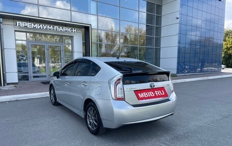 Toyota Prius, 2013 год, 1 100 000 рублей, 6 фотография