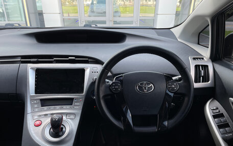 Toyota Prius, 2013 год, 1 100 000 рублей, 21 фотография