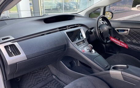 Toyota Prius, 2013 год, 1 100 000 рублей, 19 фотография