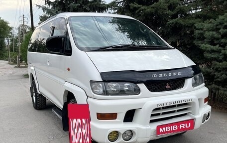 Mitsubishi Delica IV, 2000 год, 1 750 000 рублей, 1 фотография