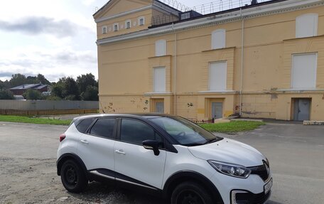 Renault Kaptur I рестайлинг, 2017 год, 1 850 000 рублей, 3 фотография