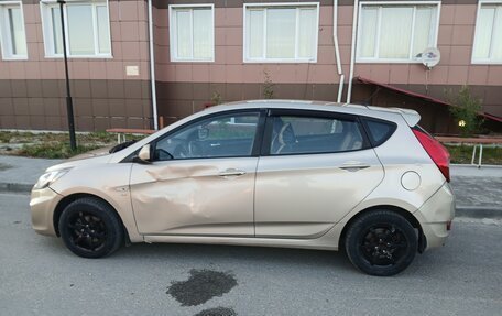 Hyundai Solaris II рестайлинг, 2012 год, 600 000 рублей, 2 фотография