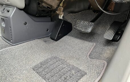 Mitsubishi Delica IV, 2000 год, 1 750 000 рублей, 27 фотография