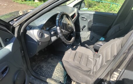 Renault Logan I, 2013 год, 200 000 рублей, 6 фотография