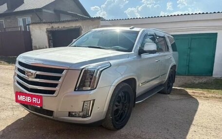 Cadillac Escalade IV, 2018 год, 5 900 000 рублей, 2 фотография
