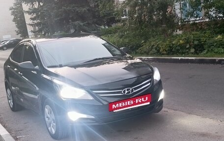 Hyundai Solaris II рестайлинг, 2015 год, 610 000 рублей, 2 фотография