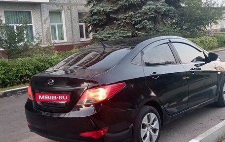 Hyundai Solaris II рестайлинг, 2015 год, 610 000 рублей, 4 фотография