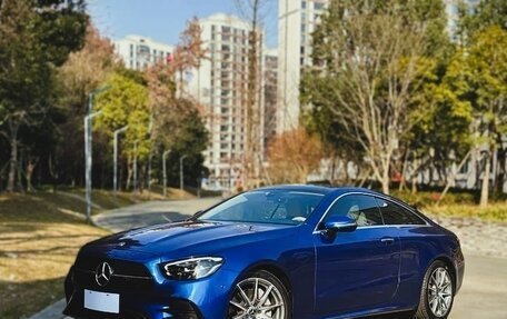 Mercedes-Benz E-Класс, 2022 год, 4 985 000 рублей, 1 фотография