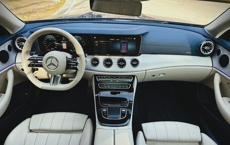 Mercedes-Benz E-Класс, 2022 год, 4 985 000 рублей, 10 фотография