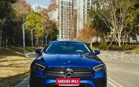 Mercedes-Benz E-Класс, 2022 год, 4 985 000 рублей, 2 фотография