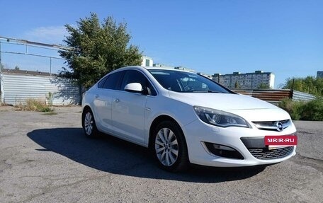 Opel Astra J, 2013 год, 980 000 рублей, 3 фотография