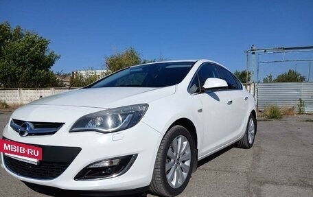 Opel Astra J, 2013 год, 980 000 рублей, 4 фотография