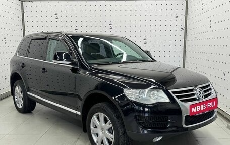 Volkswagen Touareg III, 2010 год, 1 570 000 рублей, 2 фотография