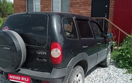 Chevrolet Niva I рестайлинг, 2017 год, 700 000 рублей, 4 фотография