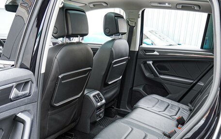 Volkswagen Tiguan II, 2019 год, 2 950 000 рублей, 11 фотография