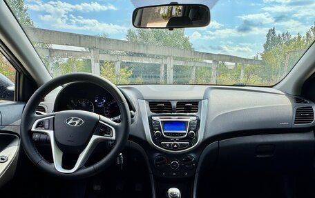 Hyundai Solaris II рестайлинг, 2015 год, 897 000 рублей, 5 фотография