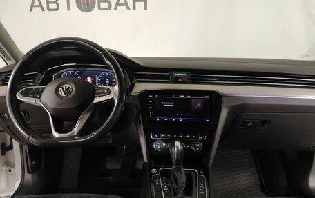 Volkswagen Passat B8 рестайлинг, 2020 год, 2 399 000 рублей, 12 фотография