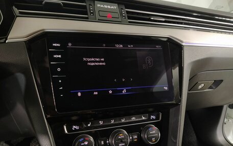 Volkswagen Passat B8 рестайлинг, 2020 год, 2 399 000 рублей, 18 фотография