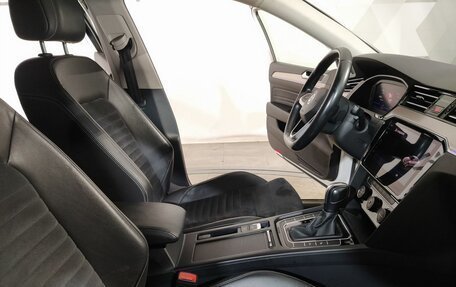 Volkswagen Passat B8 рестайлинг, 2020 год, 2 399 000 рублей, 20 фотография