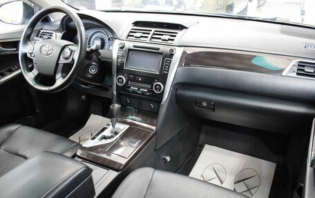 Toyota Camry, 2014 год, 1 390 000 рублей, 13 фотография