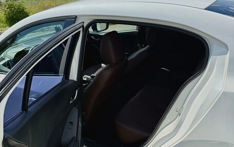 Mazda 3, 2014 год, 1 300 000 рублей, 13 фотография