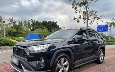 Toyota RAV4, 2021 год, 1 889 000 рублей, 1 фотография