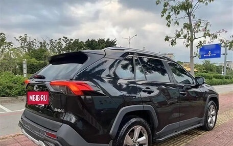 Toyota RAV4, 2021 год, 1 889 000 рублей, 5 фотография
