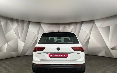 Volkswagen Tiguan II, 2019 год, 2 743 000 рублей, 8 фотография