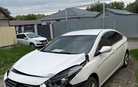 Hyundai i40 I рестайлинг, 2016 год, 900 000 рублей, 1 фотография