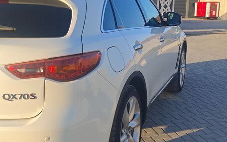 Infiniti QX70, 2015 год, 2 300 000 рублей, 7 фотография