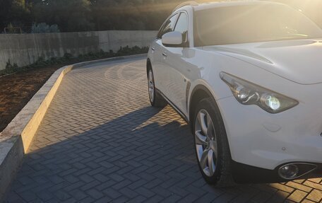 Infiniti QX70, 2015 год, 2 300 000 рублей, 4 фотография