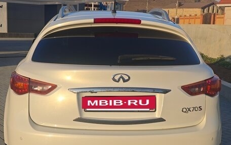 Infiniti QX70, 2015 год, 2 300 000 рублей, 8 фотография