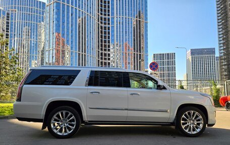 Cadillac Escalade IV, 2016 год, 4 900 000 рублей, 1 фотография