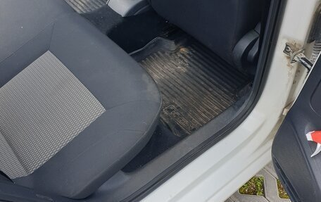 Volkswagen Polo VI (EU Market), 2011 год, 1 100 000 рублей, 29 фотография