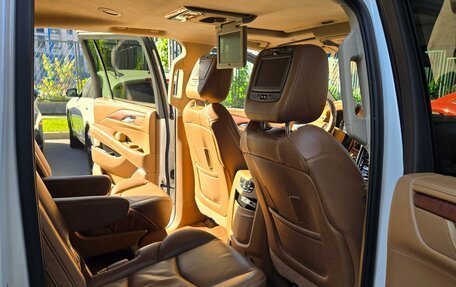 Cadillac Escalade IV, 2016 год, 4 900 000 рублей, 12 фотография