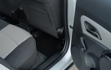 Chevrolet Cruze II, 2011 год, 700 000 рублей, 13 фотография