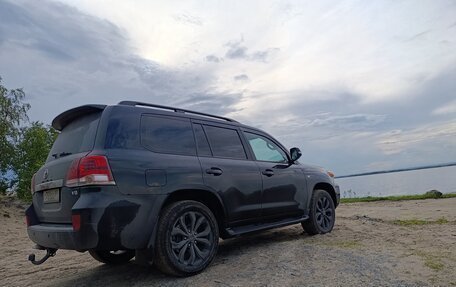 Toyota Land Cruiser 200, 2007 год, 2 750 000 рублей, 3 фотография