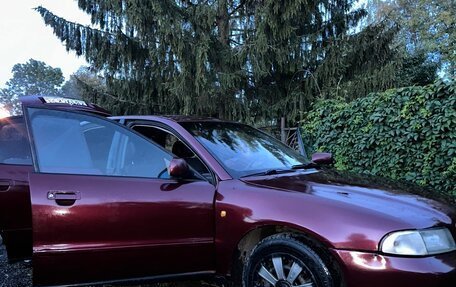 Audi A4, 1998 год, 280 000 рублей, 10 фотография