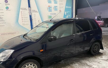 Ford Fiesta, 2005 год, 250 000 рублей, 2 фотография