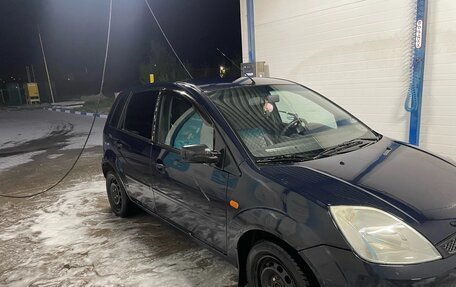 Ford Fiesta, 2005 год, 250 000 рублей, 3 фотография