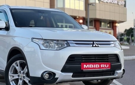 Mitsubishi Outlander III рестайлинг 3, 2014 год, 935 000 рублей, 11 фотография