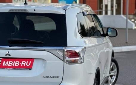 Mitsubishi Outlander III рестайлинг 3, 2014 год, 935 000 рублей, 19 фотография