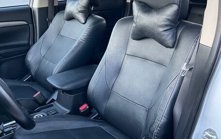 Mitsubishi Outlander III рестайлинг 3, 2014 год, 935 000 рублей, 27 фотография