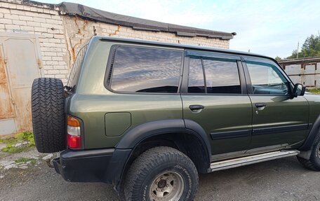 Nissan Safari IV, 1999 год, 1 550 000 рублей, 3 фотография