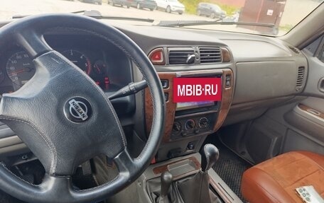 Nissan Safari IV, 1999 год, 1 550 000 рублей, 10 фотография