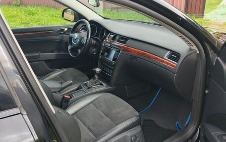 Skoda Superb III рестайлинг, 2011 год, 1 050 000 рублей, 3 фотография